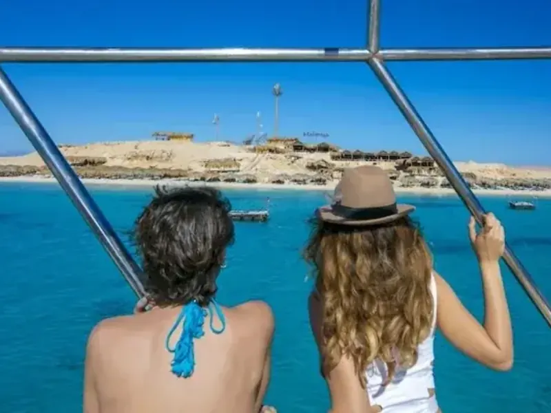 Magawish Island Yacht Cruise