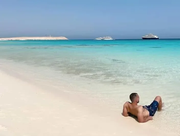 Snorkeling am Nemo Beach mit bunten Fischen